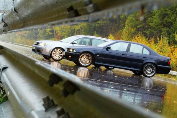 Лучшее из архива Авторевю. Октябрьская революция: BMW M5 против Audi RS6 Avant