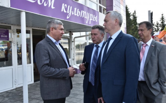 Губернатор Новосибирской области поручил ускорить строительство социальных объектов Кочковского района