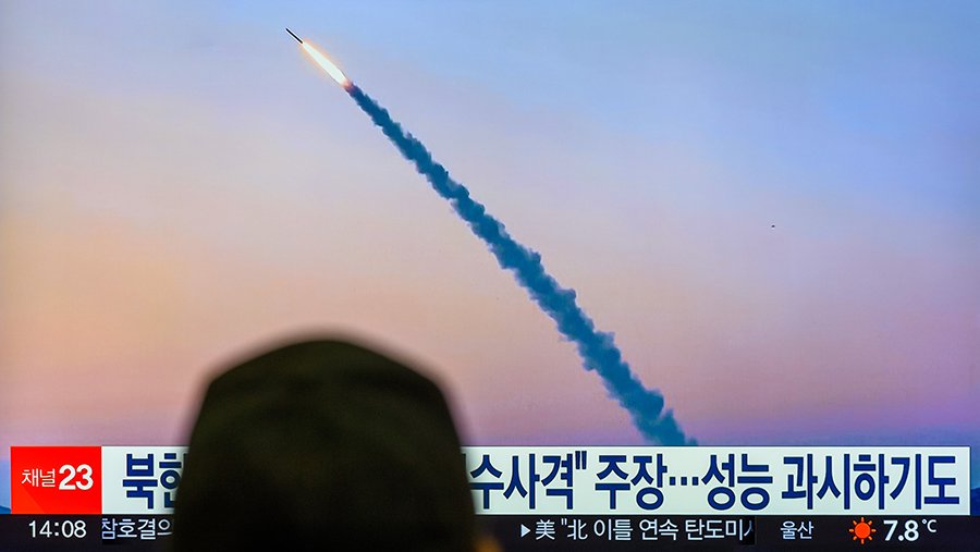 КНДР запустила две баллистические ракеты, не пытаясь вывести спутники на орбиту. Какими будут последствия?