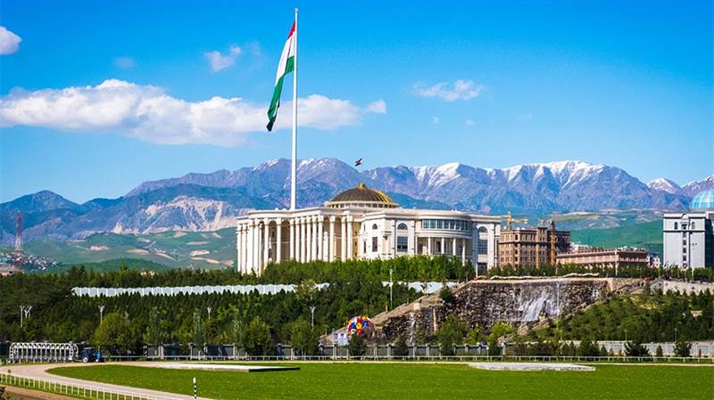 Таджикистан не торопится со вступлением в ЕАЭС